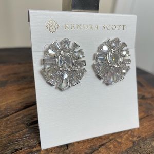 NWT Kendra Scott Silver Jentry Stud Earrings in Lustre Glass!